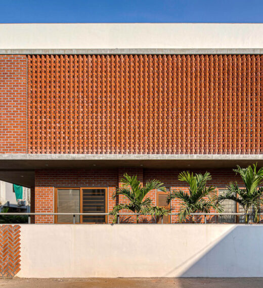 Brick-Screen-House